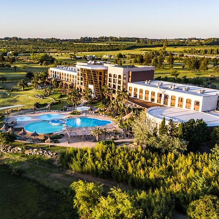 Sheraton Colonia Golf & Spa Resort Colonia del Sacramento Exteriér fotografie Aerial view of the hotel