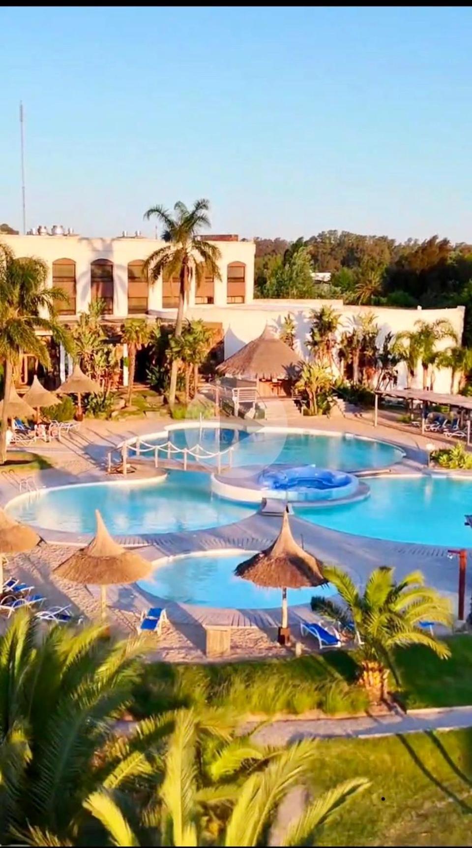 Sheraton Colonia Golf & Spa Resort Colonia del Sacramento Exteriér fotografie The swimming pool at the hotel