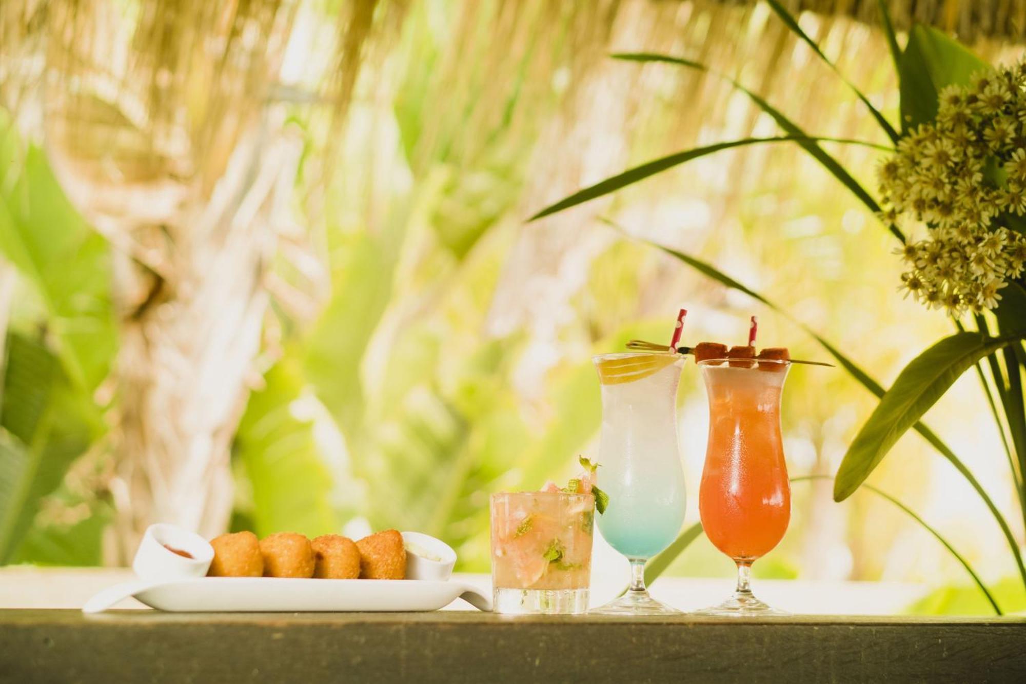 Sheraton Colonia Golf & Spa Resort Colonia del Sacramento Exteriér fotografie Cocktails