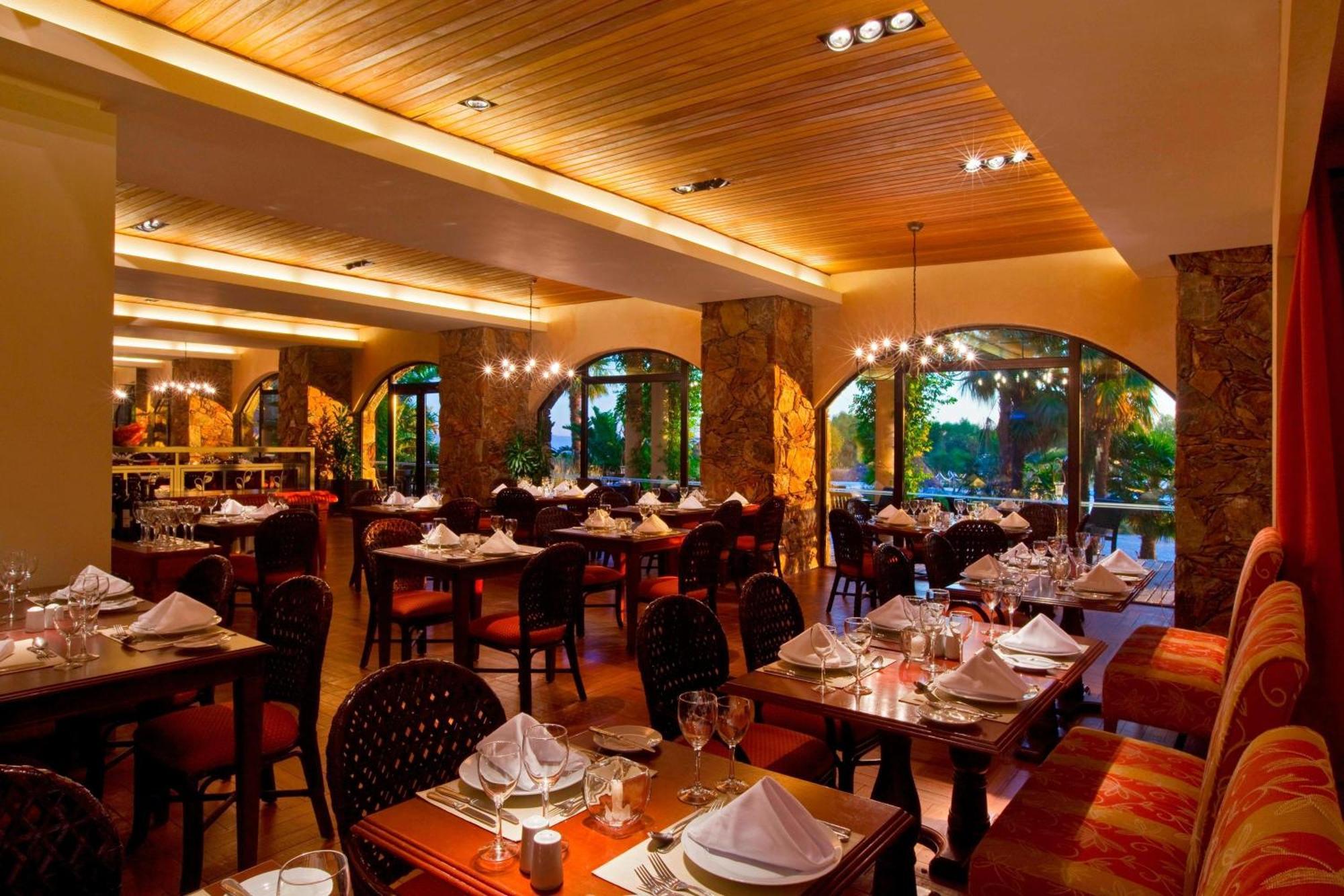 Sheraton Colonia Golf & Spa Resort Colonia del Sacramento Exteriér fotografie The restaurant