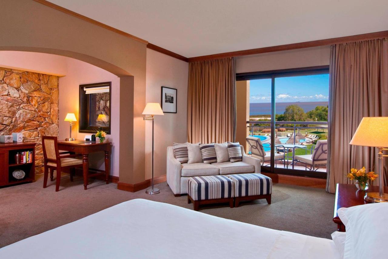 Sheraton Colonia Golf & Spa Resort Colonia del Sacramento Exteriér fotografie A room at the Sheraton Vistana Resort